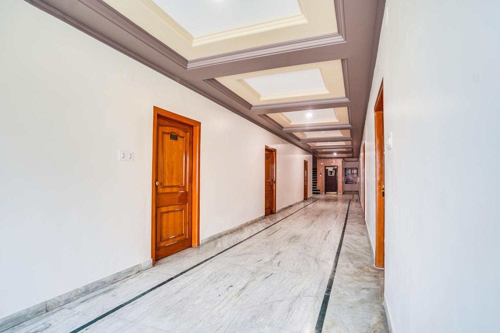 Super Collection O Paras Circle Formerly Osheen Palace อุเดเปอร์ ภายนอก รูปภาพ