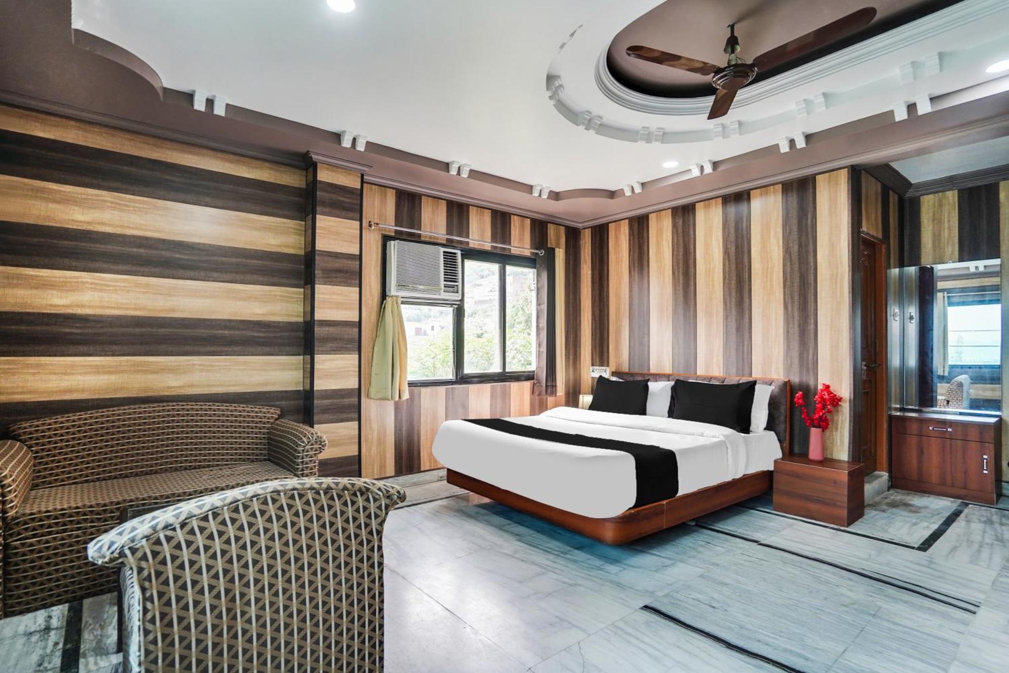 Super Collection O Paras Circle Formerly Osheen Palace อุเดเปอร์ ภายนอก รูปภาพ